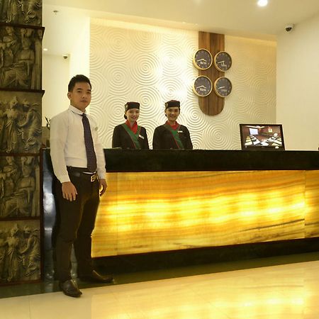 Eurotel Vivaldi Araneta ケソンシティ エクステリア 写真