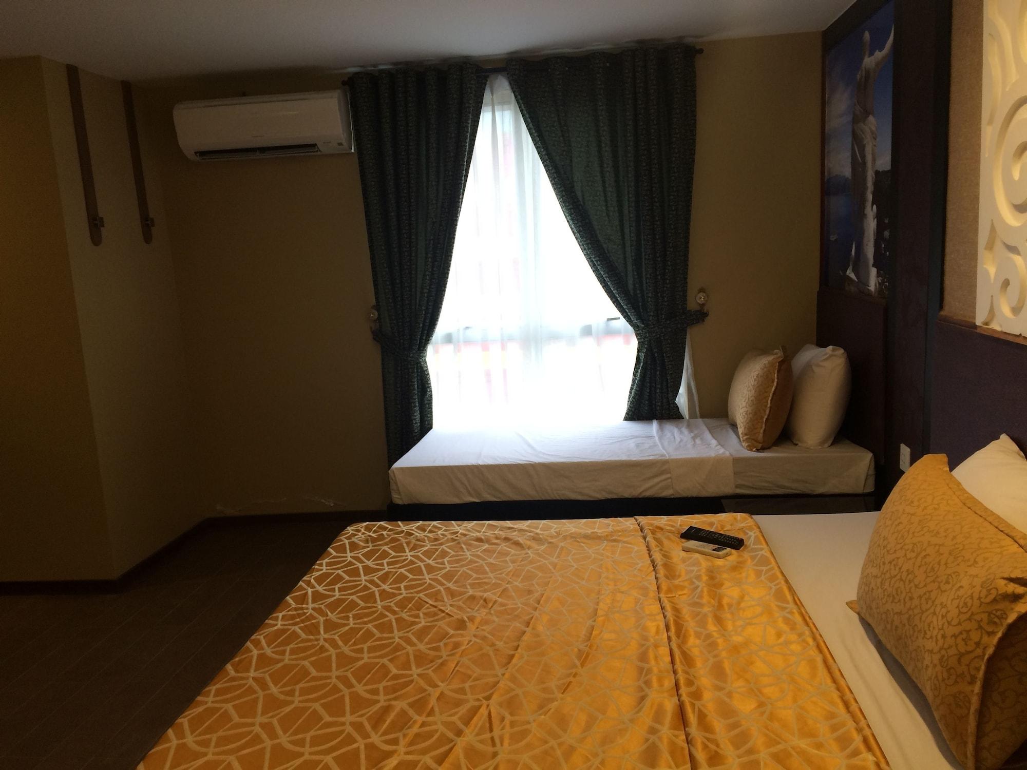 Eurotel Vivaldi Araneta ケソンシティ エクステリア 写真
