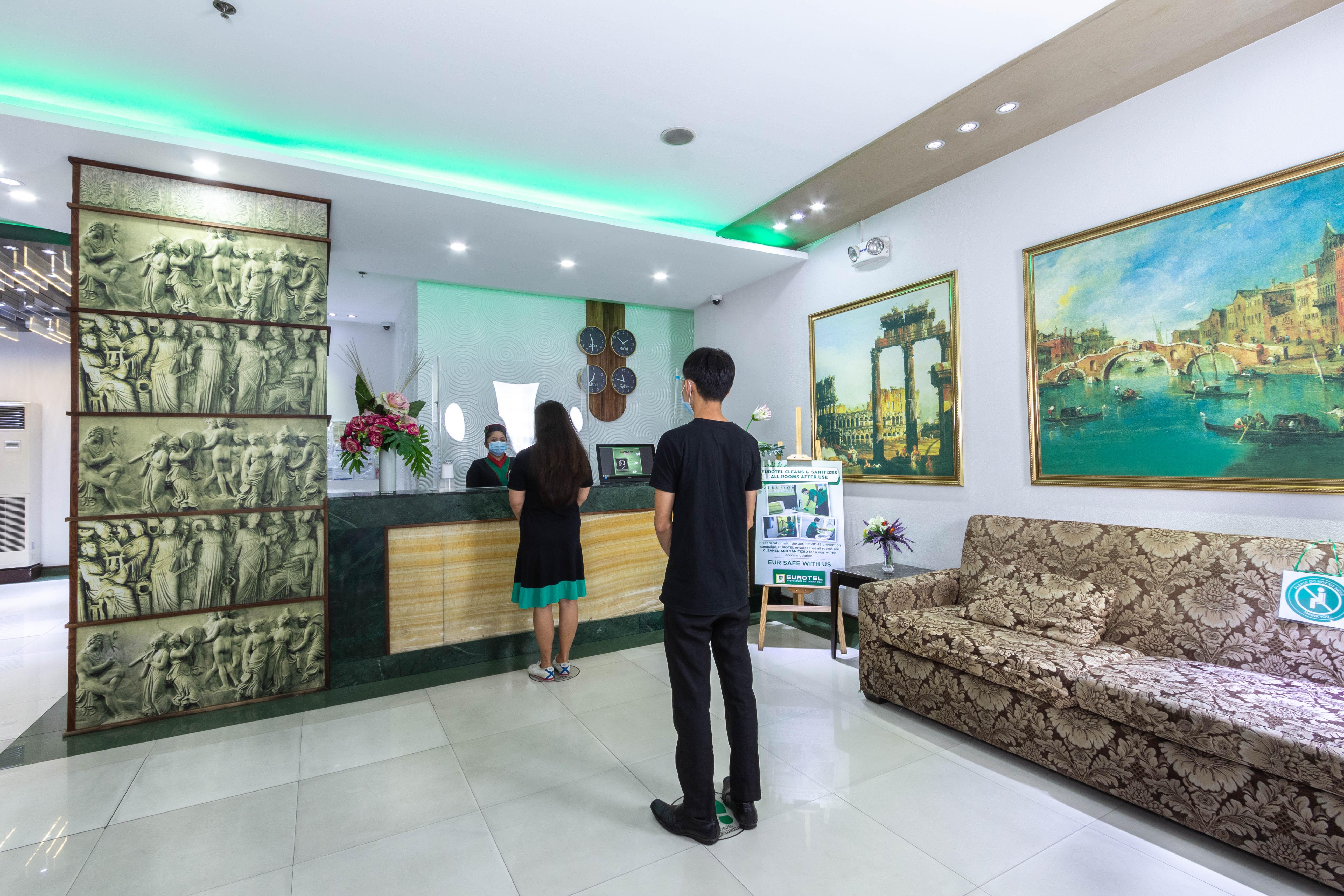Eurotel Vivaldi Araneta ケソンシティ エクステリア 写真